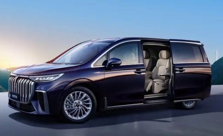 Stylish Design 500W Motor Voyah EV Car With 14inch Tire Size High Speed